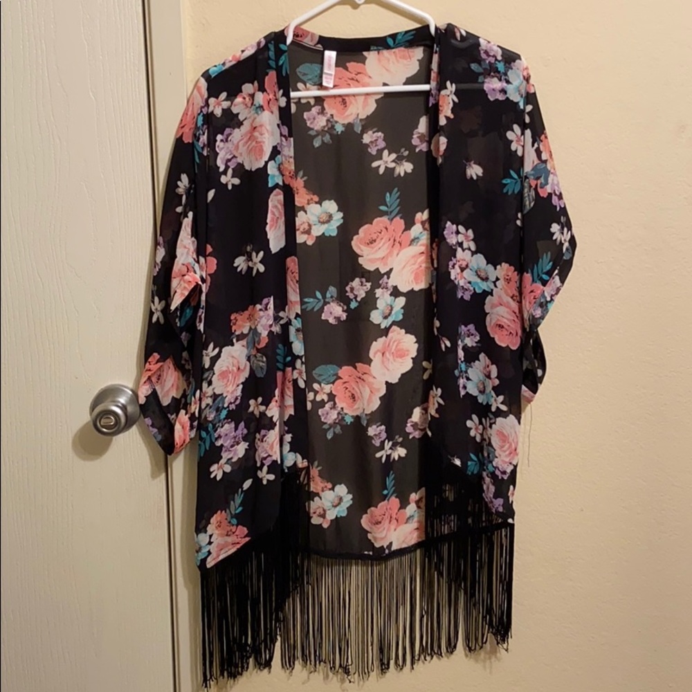 Xhiliration sheer floral kimono